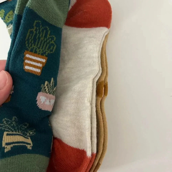 Socks trio ​ - Picture 4 of 9